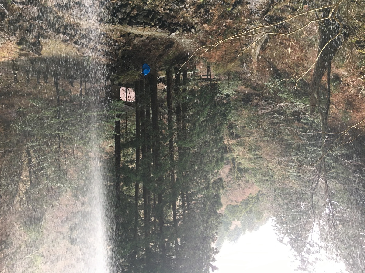 壇鏡の滝